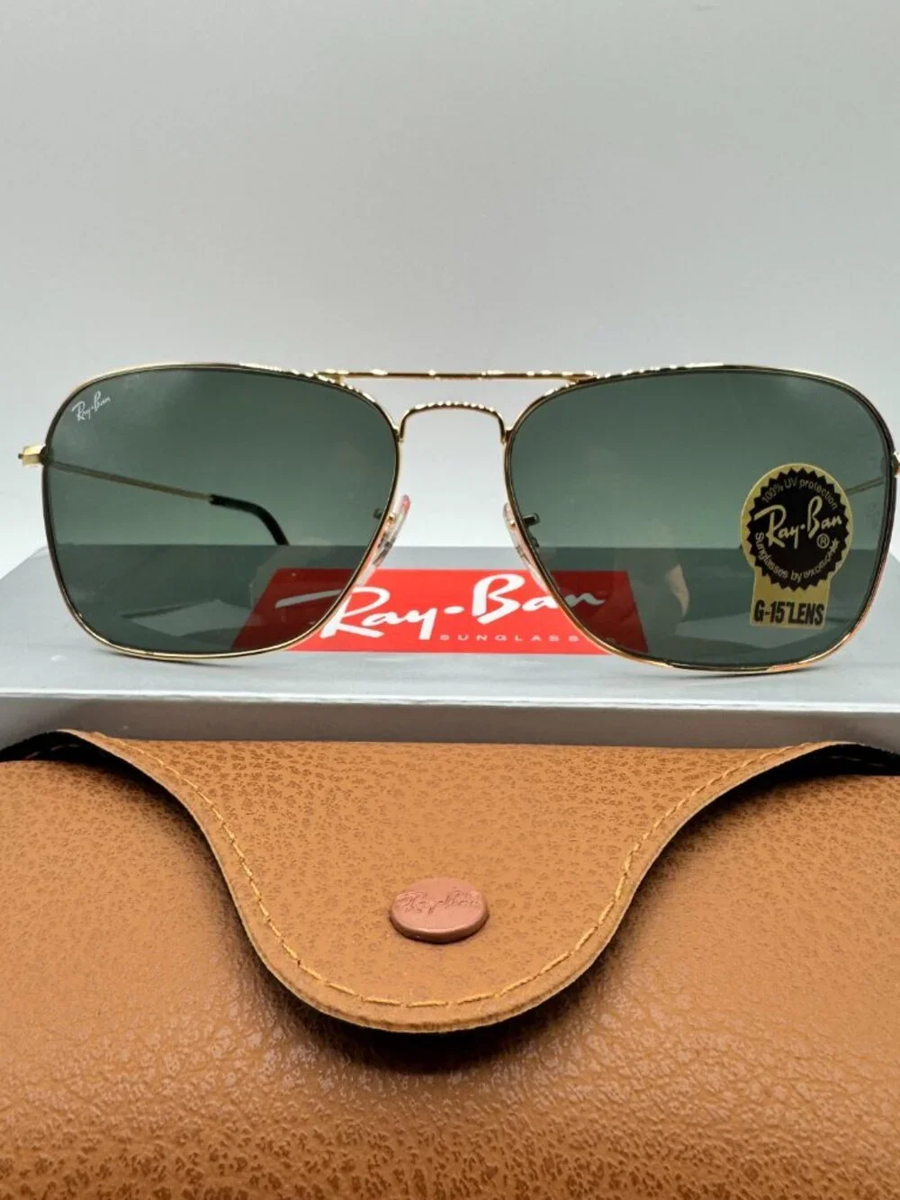 Ray-Ban RB3136 181 Caravan Sunglasses Gold Frame with Green G-15 Lens